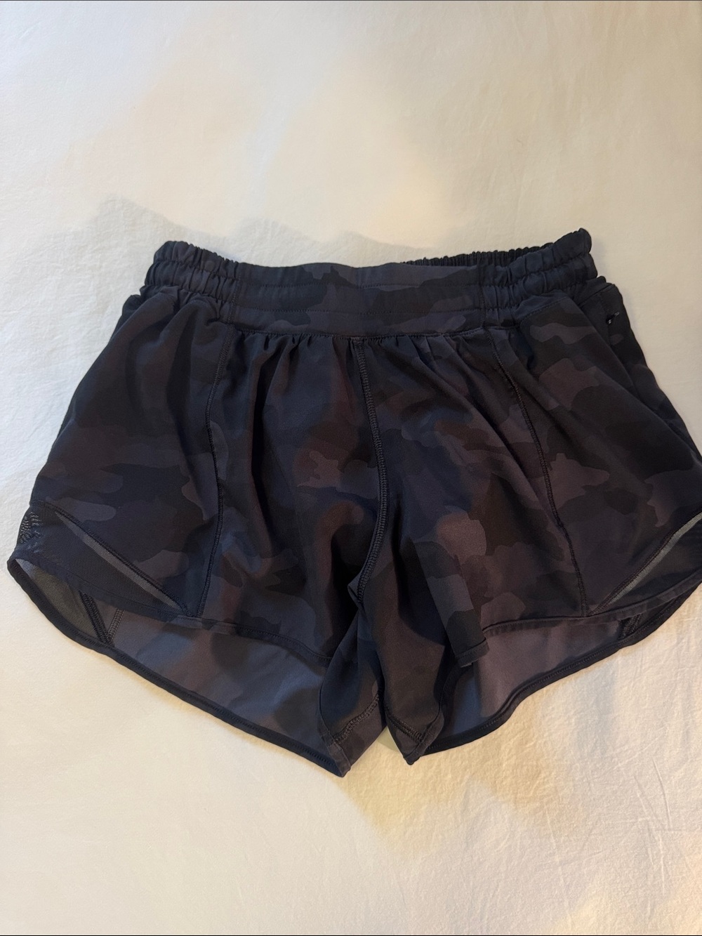 Lululemon Hottie Hot Camo Shorts - size 6